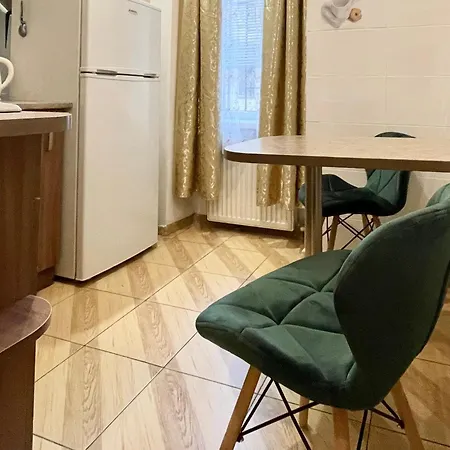 городоцька 60, недалеко від жд вокзалу, центр アパート *
