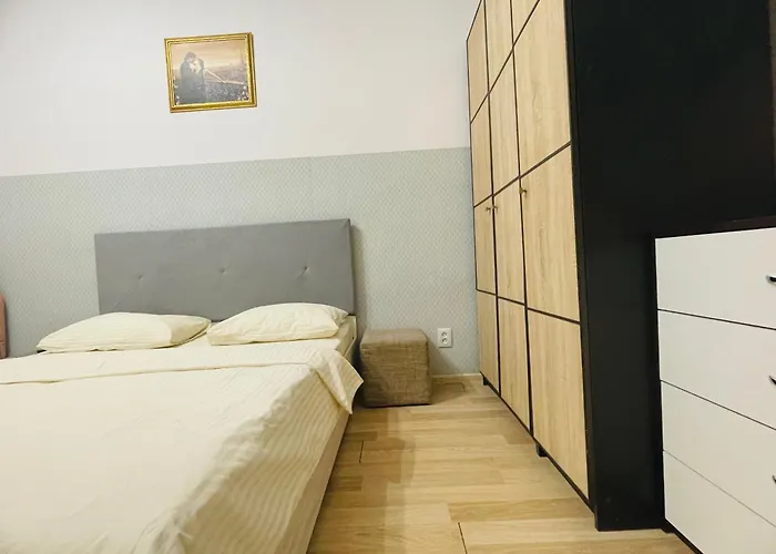 городоцька 60, недалеко від жд вокзалу, центр Apartment