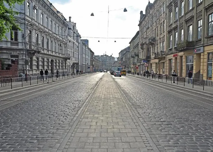 городоцька 60, недалеко від жд вокзалу, центр Lvov